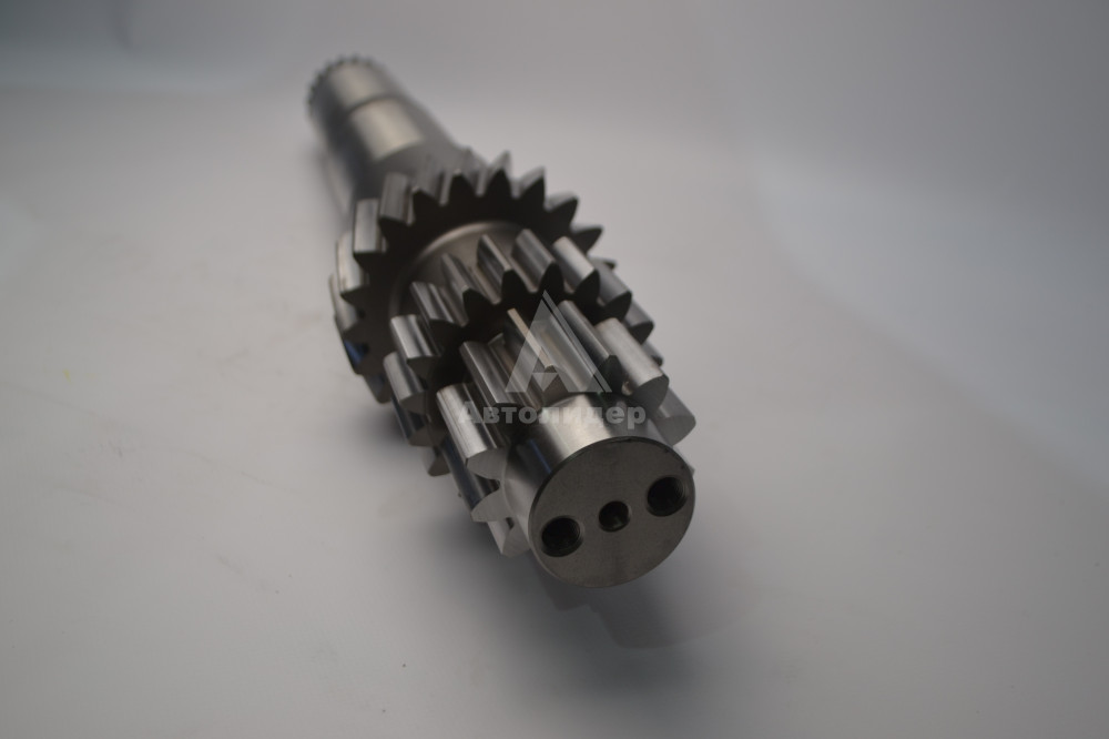 154-1701048 Вал промежуточный КПП 154-1701048